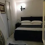 La Residenza Napoli Chiaia Short Let Apartment Superior Via Chiaia 82